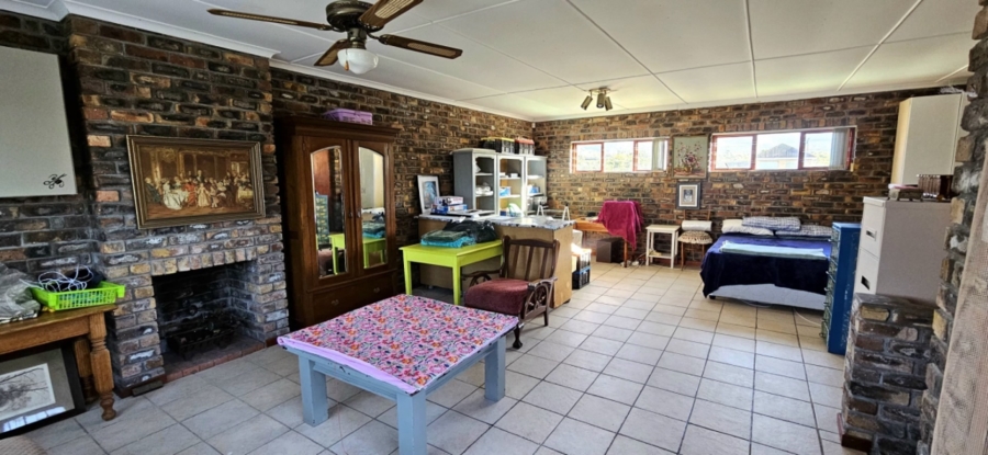 5 Bedroom Property for Sale in Franskraal Western Cape